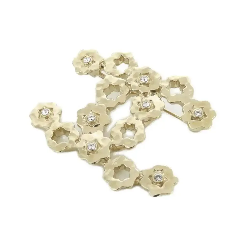 CHANEL White Brooch